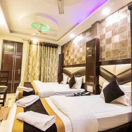 Hotel Grand Shyam- In Front Of New Delhi Railway Station-Couple Friendly 뉴델리 외부 사진