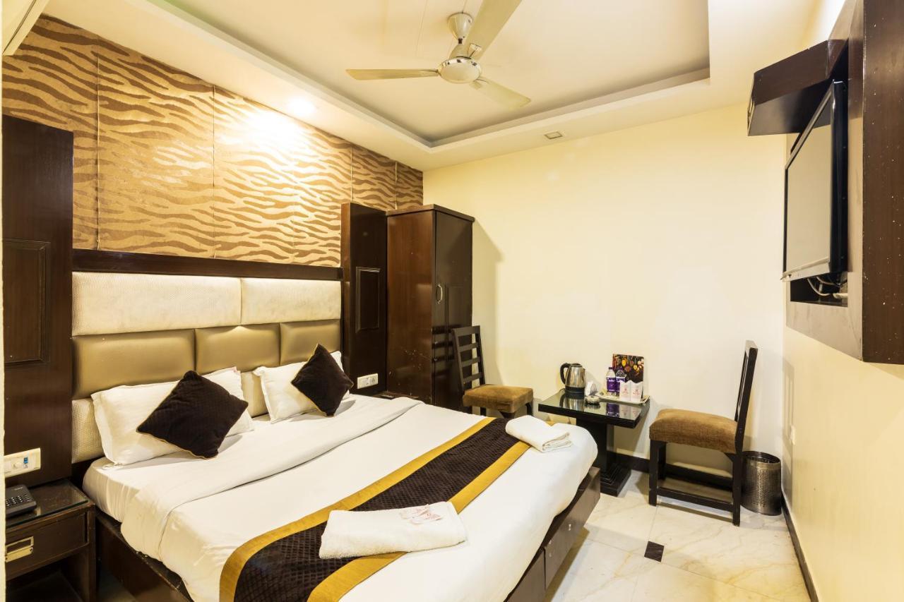 Hotel Grand Shyam- In Front Of New Delhi Railway Station-Couple Friendly 뉴델리 외부 사진