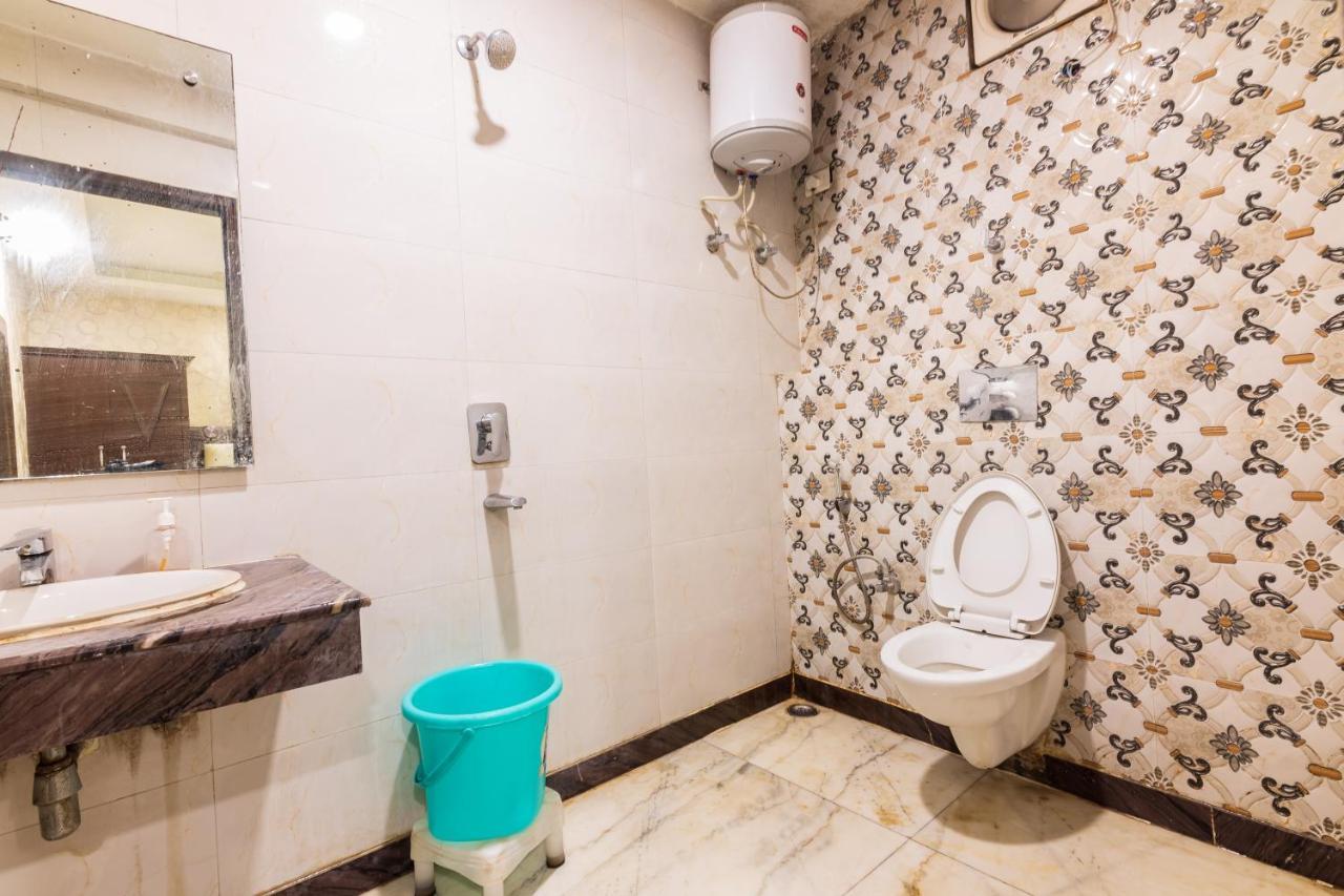 Hotel Grand Shyam- In Front Of New Delhi Railway Station-Couple Friendly 뉴델리 외부 사진