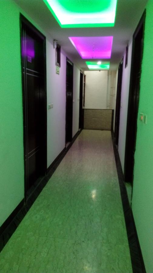 Hotel Grand Shyam- In Front Of New Delhi Railway Station-Couple Friendly 뉴델리 외부 사진